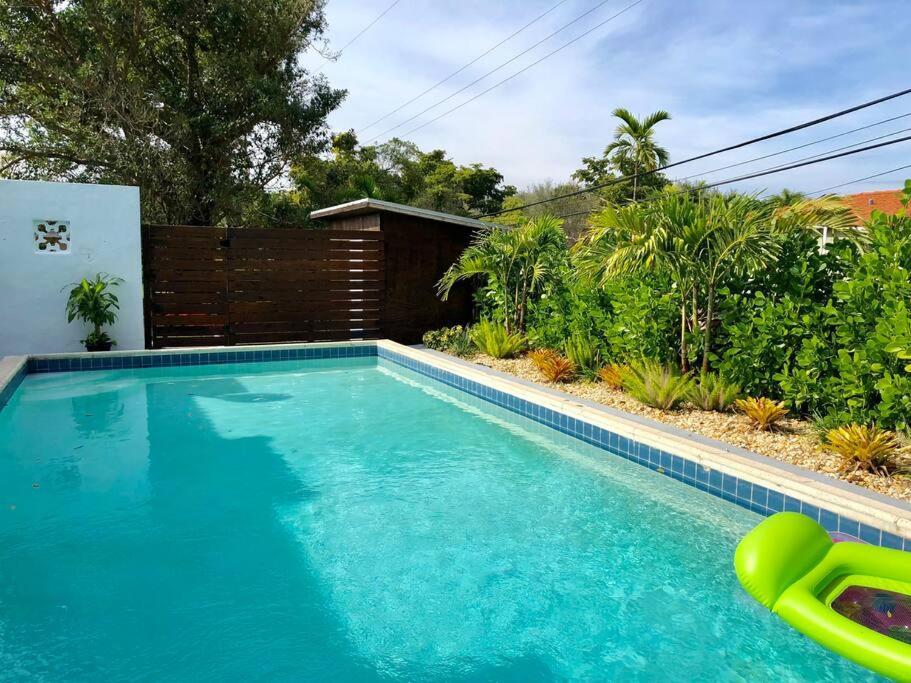 House With Pool, 10 Mins Drive To The Beach! Villa Miami Shores Exteriör bild