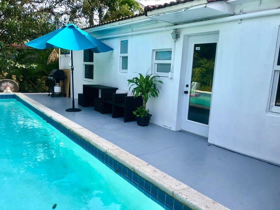 House With Pool, 10 Mins Drive To The Beach! Villa Miami Shores Exteriör bild