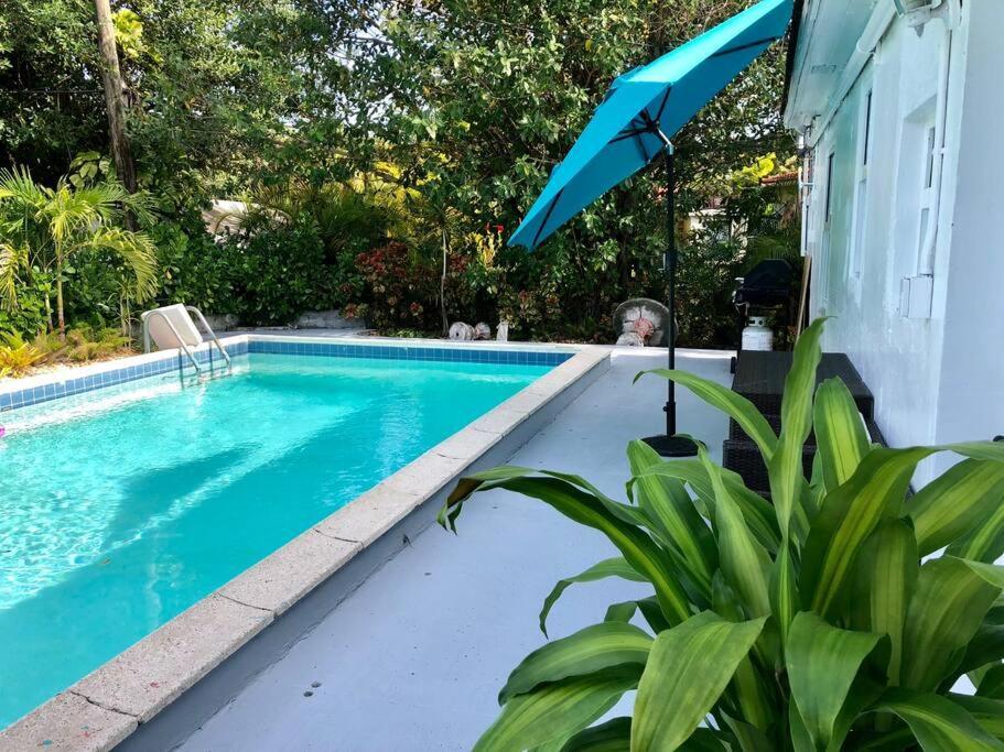 House With Pool, 10 Mins Drive To The Beach! Villa Miami Shores Exteriör bild