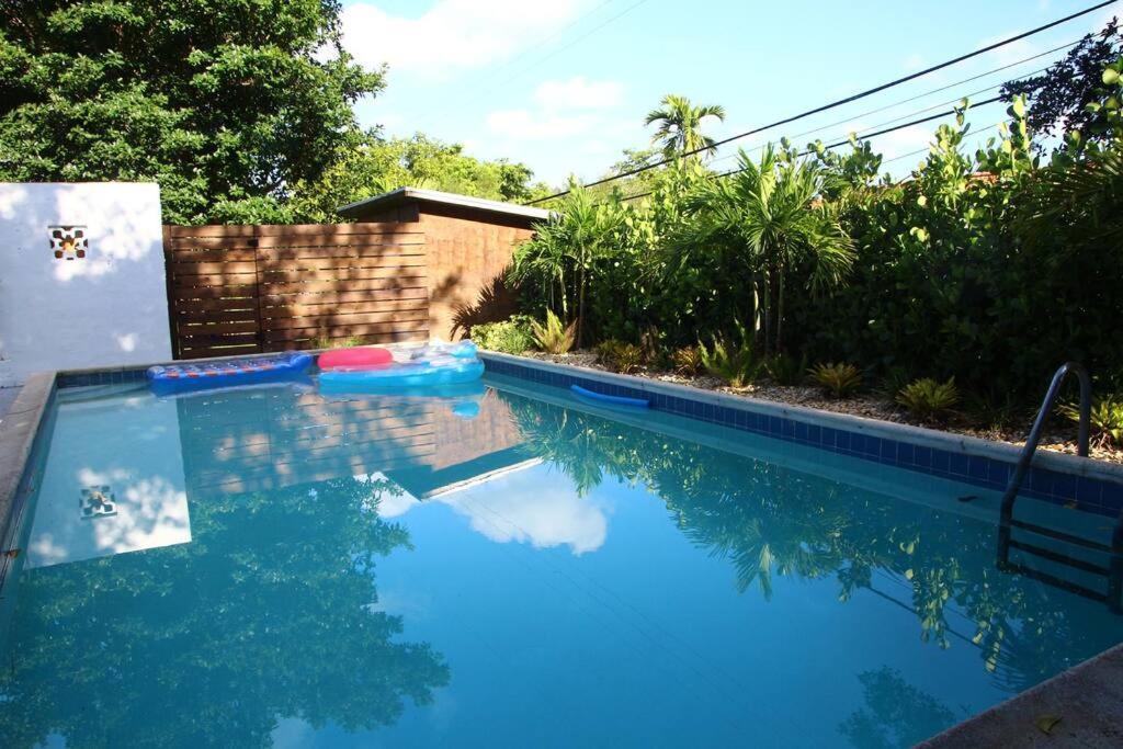 House With Pool, 10 Mins Drive To The Beach! Villa Miami Shores Exteriör bild